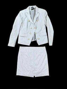 Woman’s Attention double breasted Skirt Suit Size 6